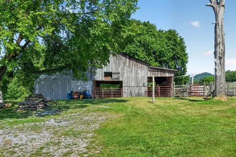 5713 Smith Fork Road Liberty TN 37095