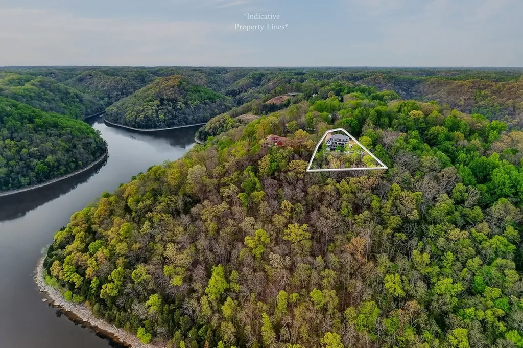1853 Lafever Ridge Road Silver Point TN 38582