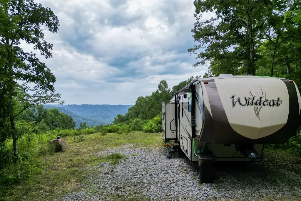 722 Flat Top View Lane Wilder TN 38589