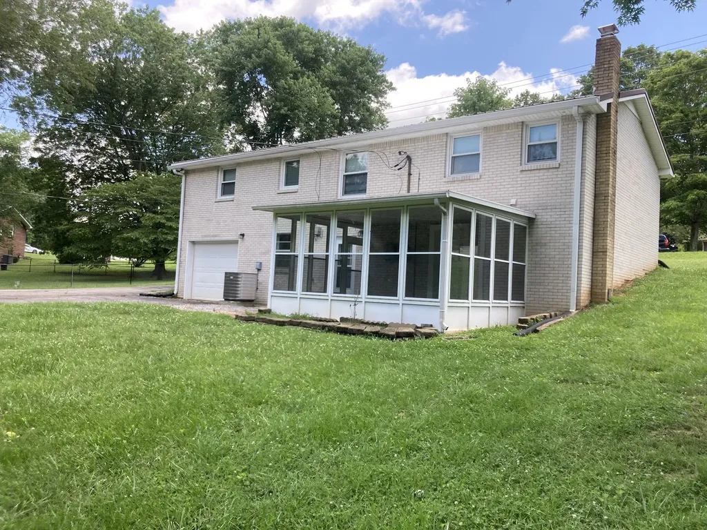 2134 Old Russellville Pike Clarksville TN 37043