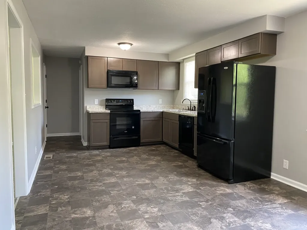 2134 Old Russellville Pike Clarksville TN 37043