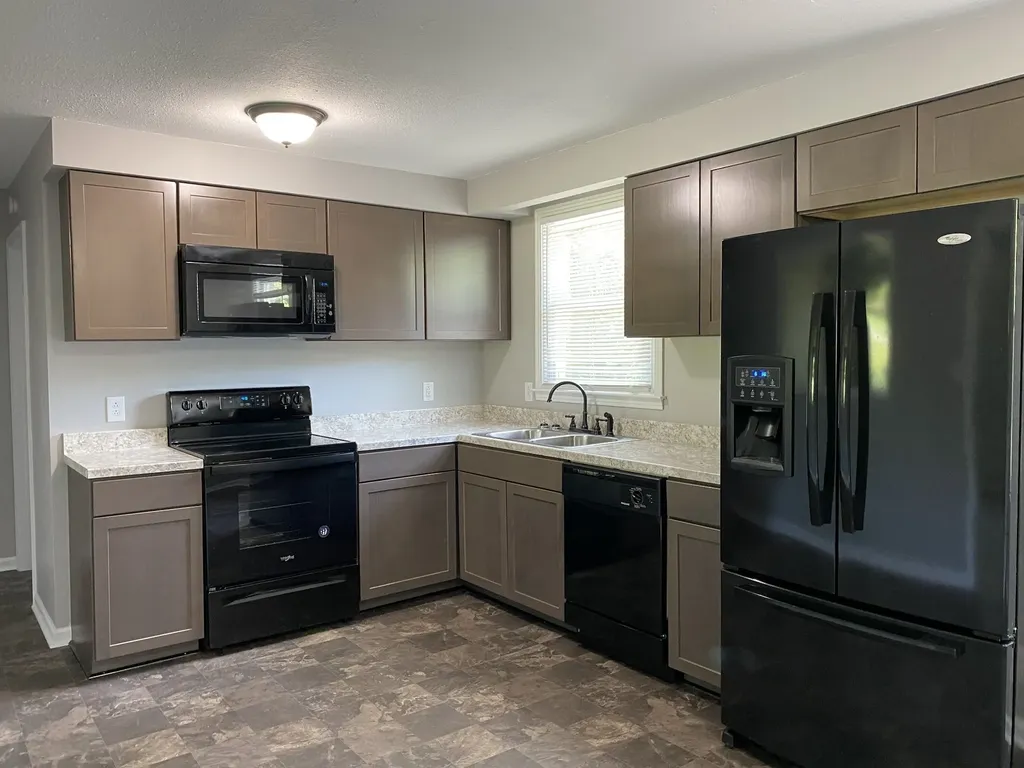 2134 Old Russellville Pike Clarksville TN 37043