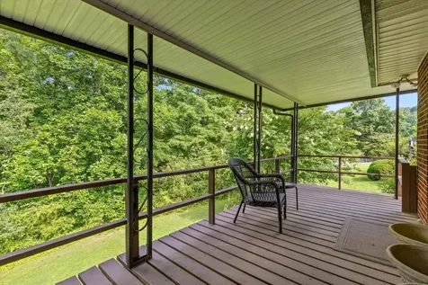 74 Kriswood Drive Rossville GA 30741