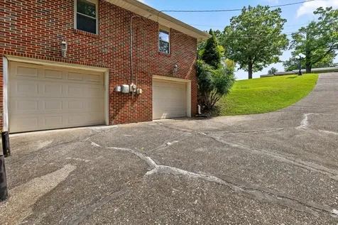 74 Kriswood Drive Rossville GA 30741