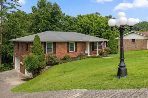 74 Kriswood Drive Rossville GA 30741