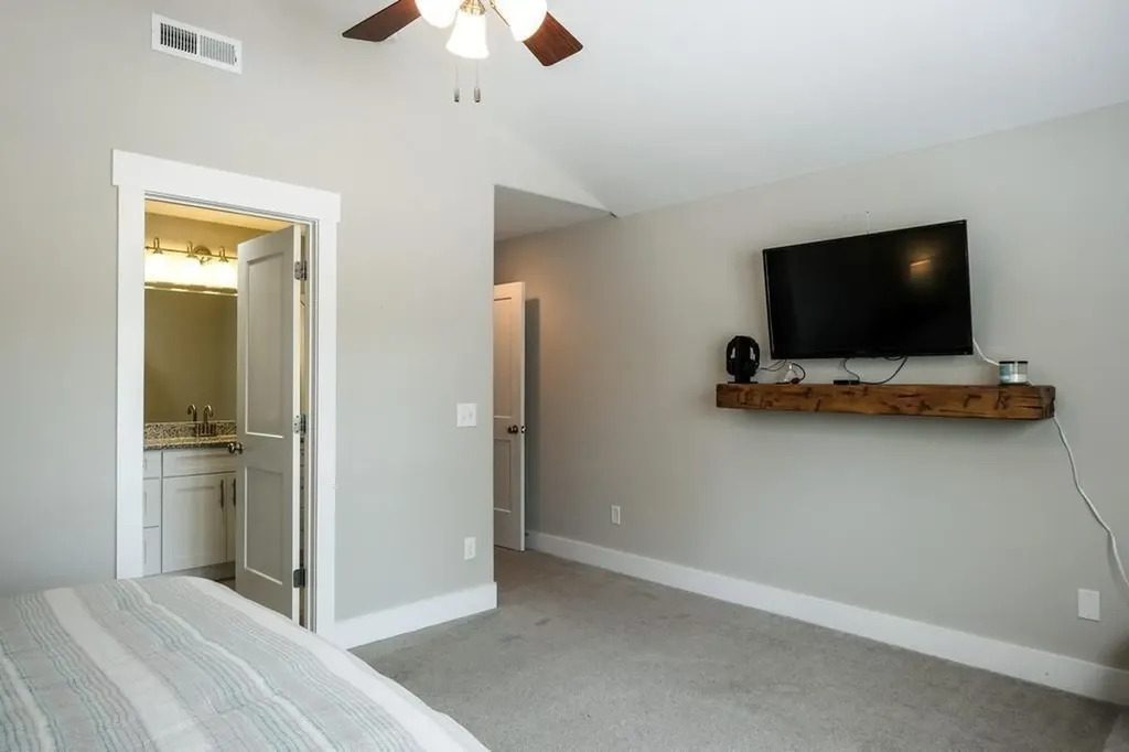 1015 Elvira Avenue Nashville TN 37216