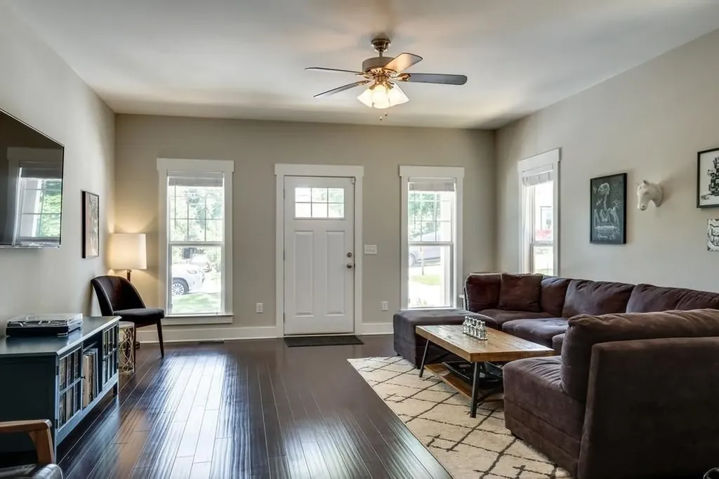 1015 Elvira Avenue Nashville TN 37216