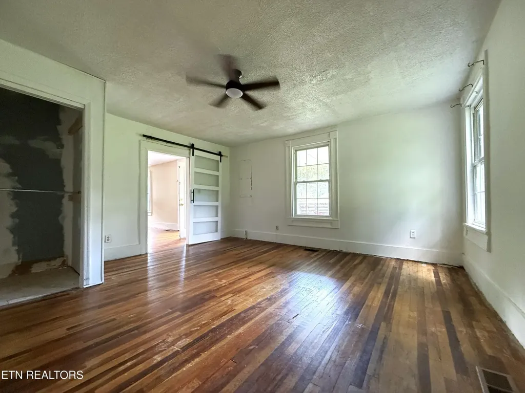 5633 Spring Creek Road Cookeville TN 38506