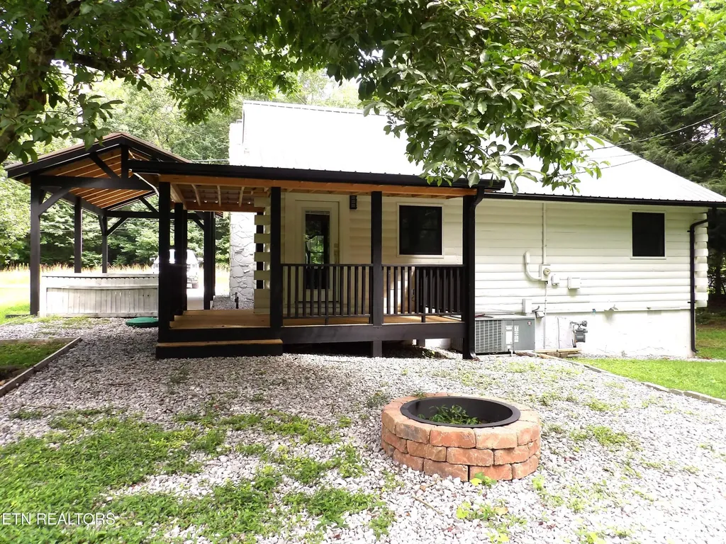 1008 Natchez Trace Crossville TN 38572