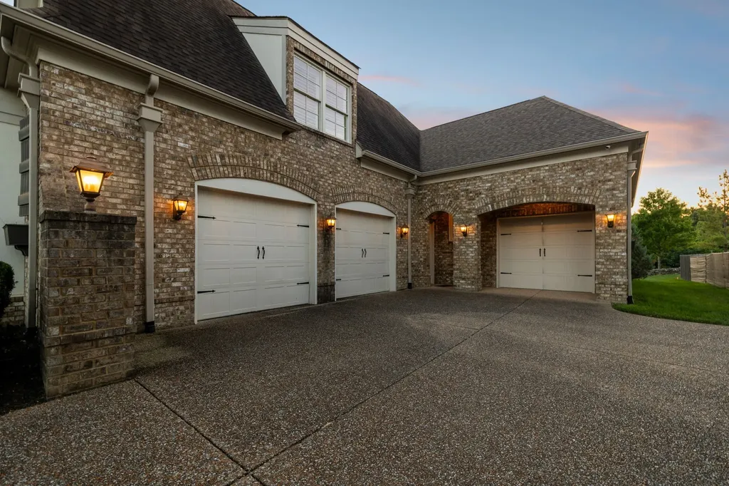 7036 Lanceleaf Drive College Grove TN 37046