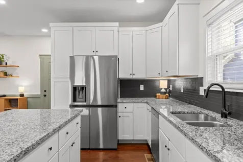 512 Hedgewood Drive Chattanooga TN 37405