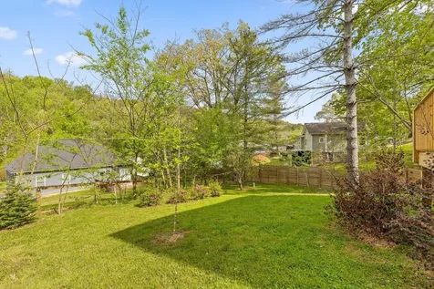 512 Hedgewood Drive Chattanooga TN 37405