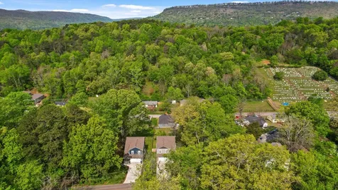 512 Hedgewood Drive Chattanooga TN 37405