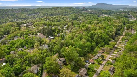 512 Hedgewood Drive Chattanooga TN 37405