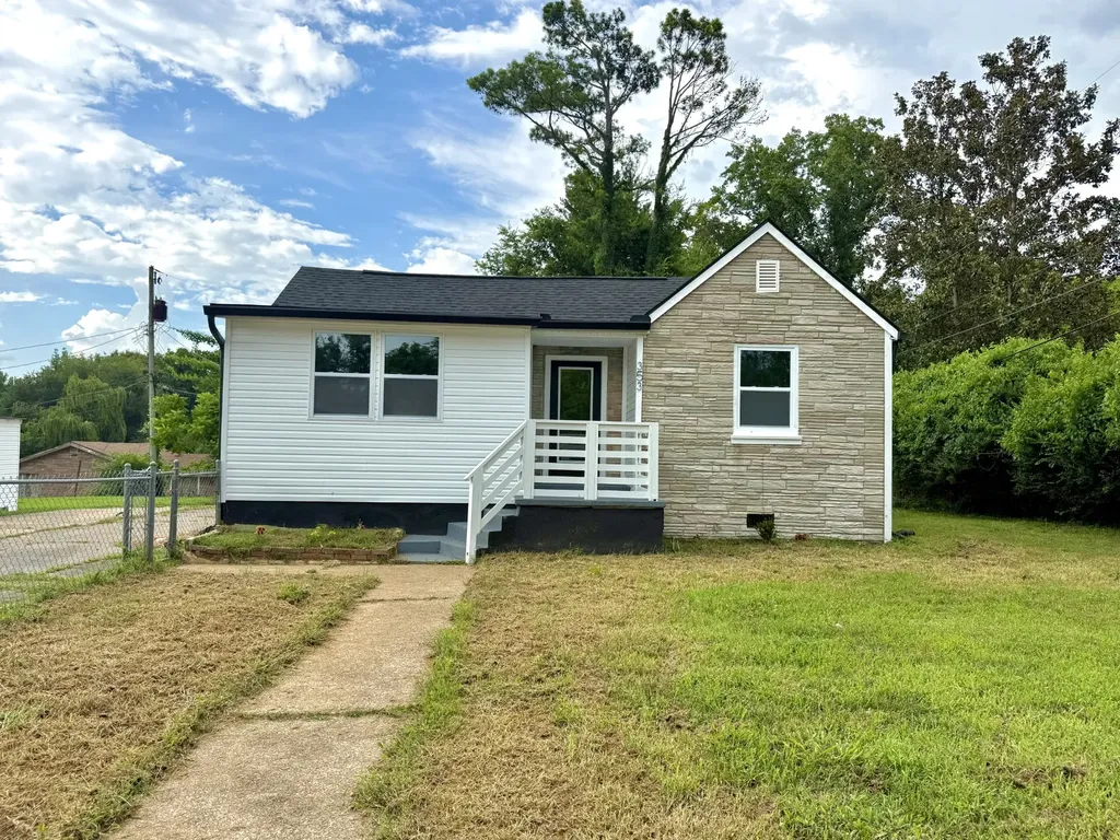 353 Hickory Heights Clarksville TN 37040