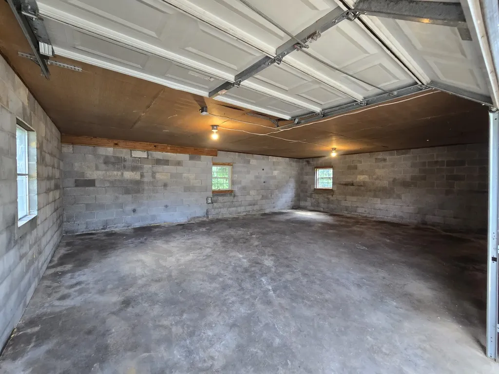 353 Hickory Heights Clarksville TN 37040