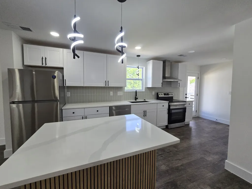 353 Hickory Heights Clarksville TN 37040