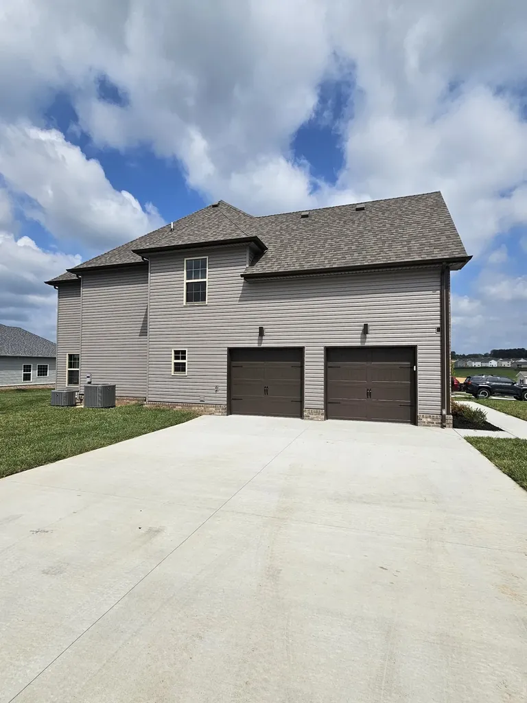 734 Shoemaker Lane Clarksville TN 37043