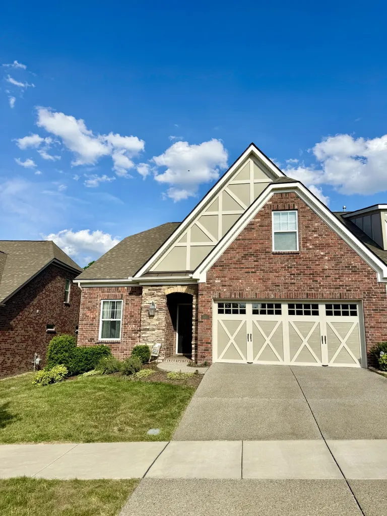 883 Cherry Grove Drive Hendersonville TN 37075