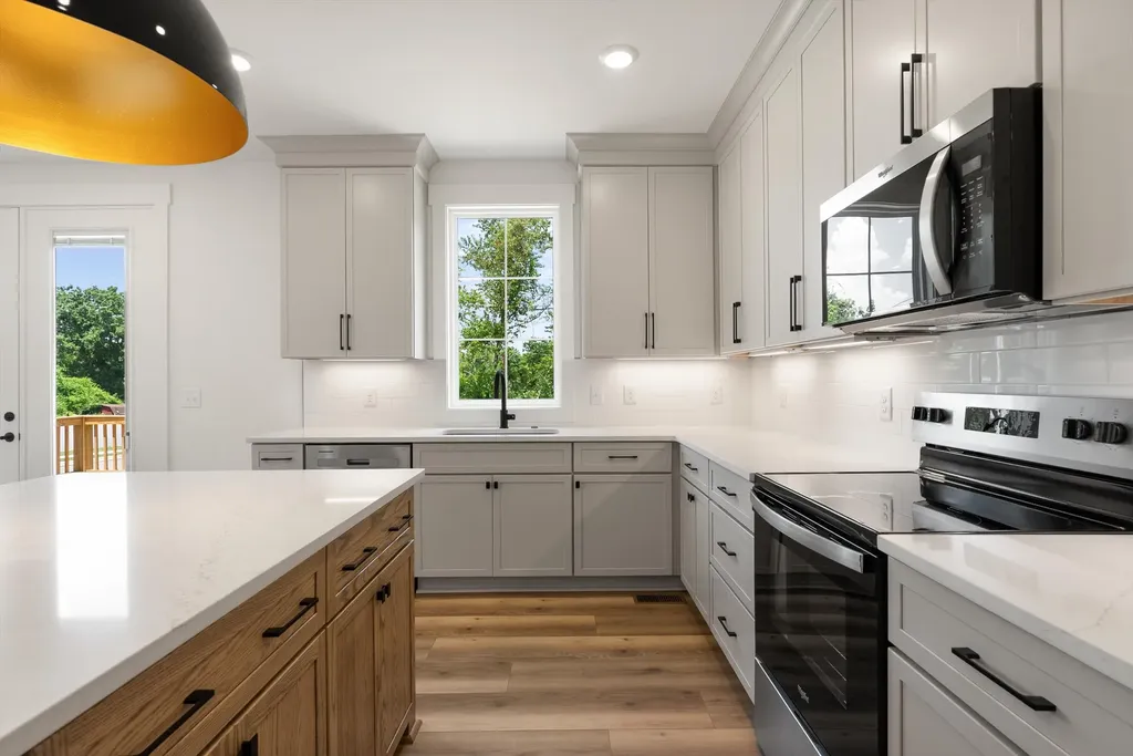 1301 Alderwood Pass Nashville TN 37207