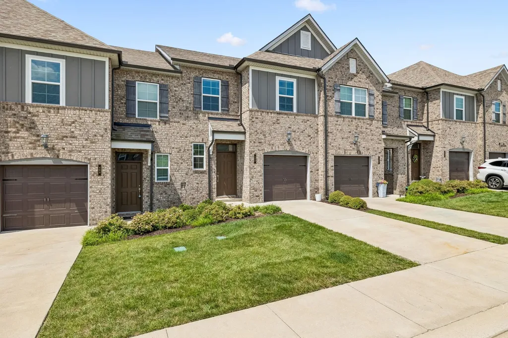 406 Wooden Shoe Way Lebanon TN 37090
