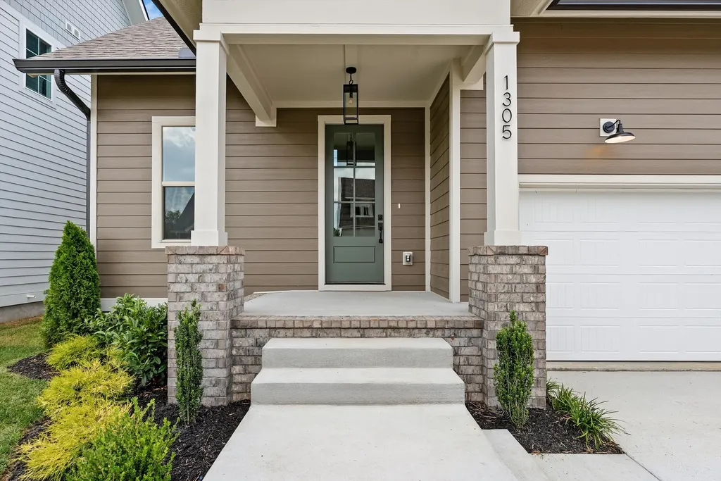 1305 Alderwood Pass Nashville TN 37207
