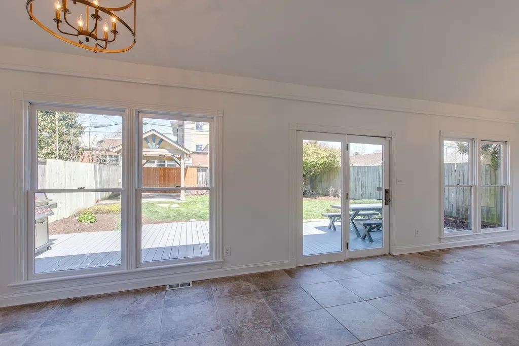 1305 Gartland Avenue Nashville TN 37206