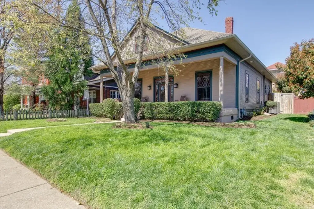 1305 Gartland Avenue Nashville TN 37206