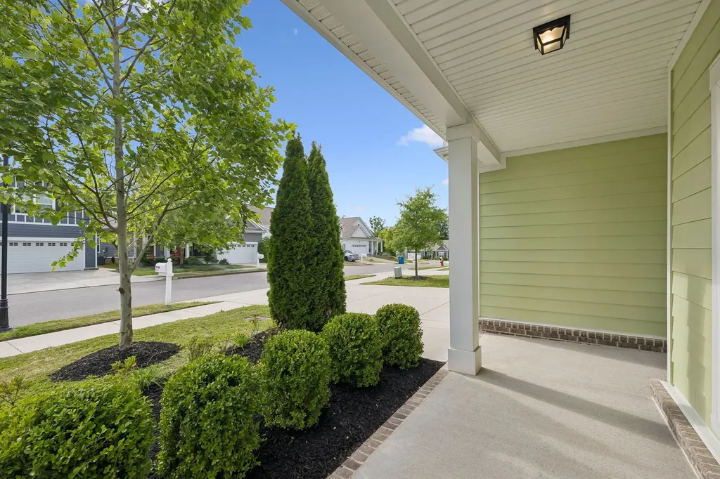 220 Hermitage Point Drive Hermitage TN 37076
