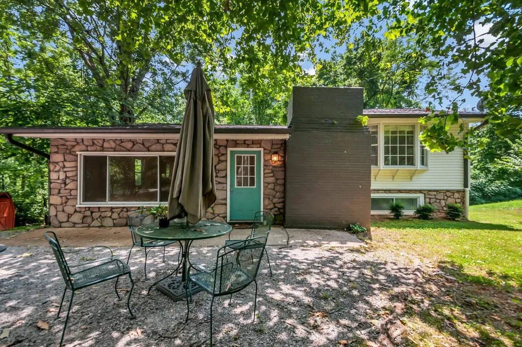 4080 Manning Hollow Road Pegram TN 37143