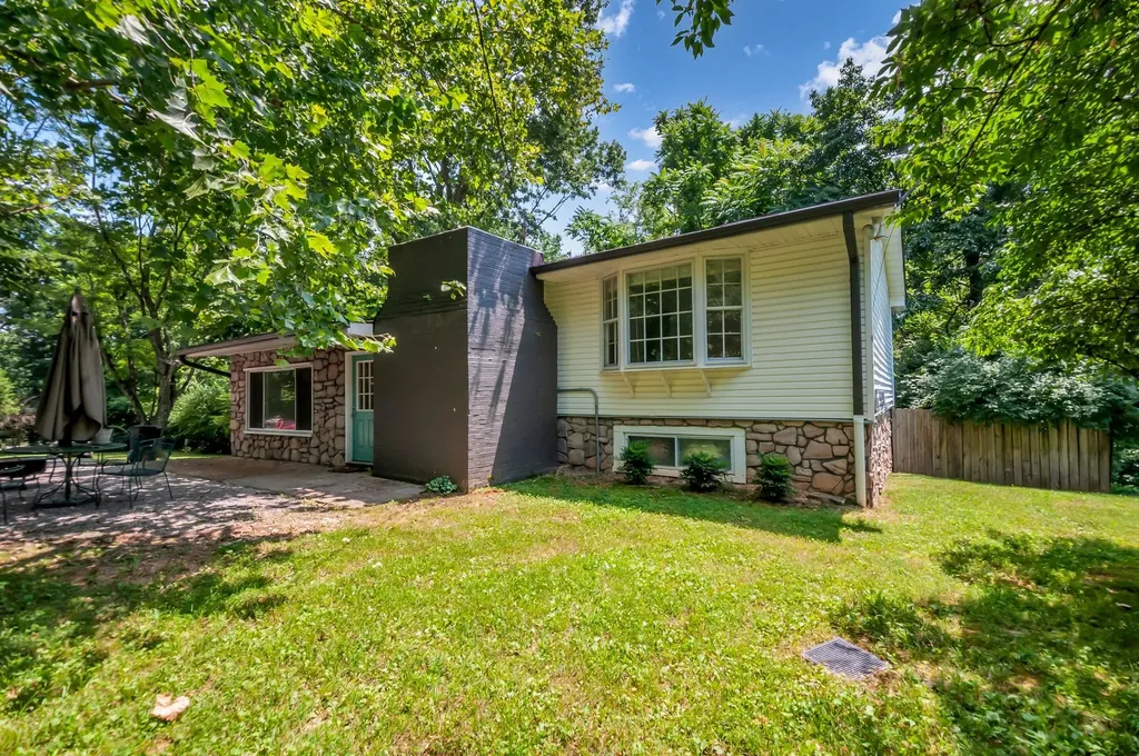 4080 Manning Hollow Road Pegram TN 37143