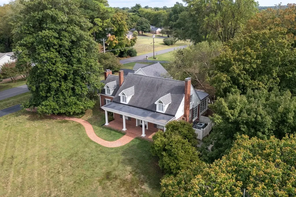 1201 Nashville Pike Gallatin TN 37066