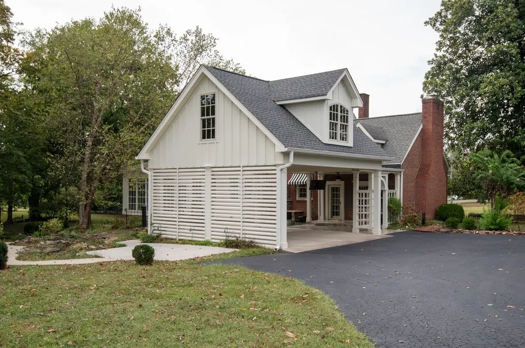 1201 Nashville Pike Gallatin TN 37066