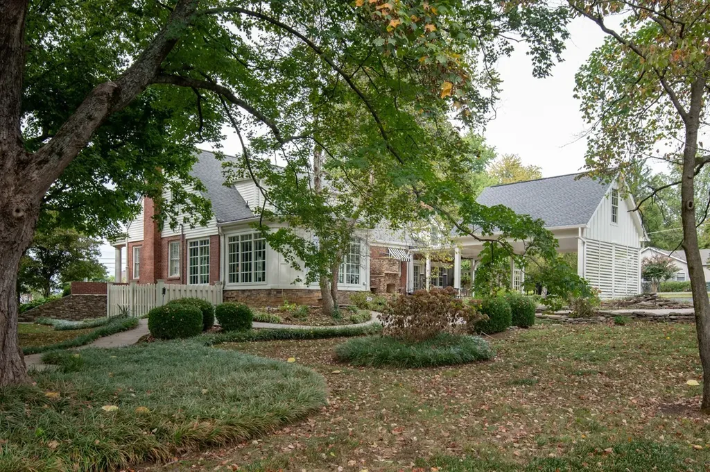 1201 Nashville Pike Gallatin TN 37066