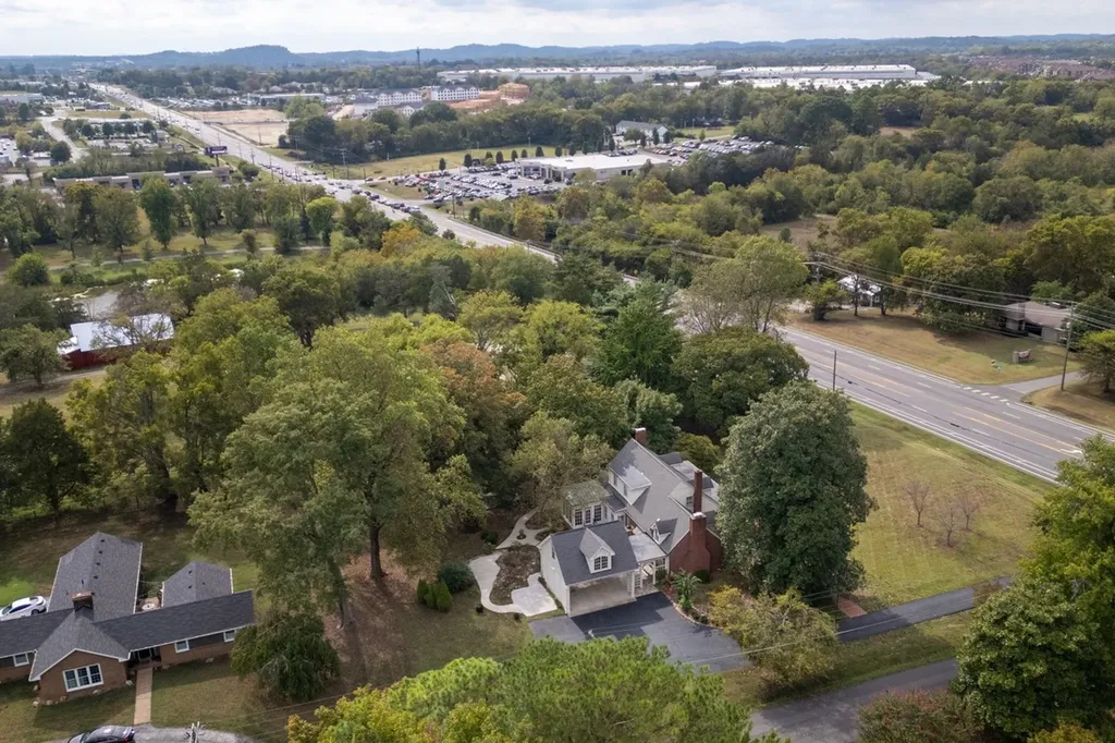 1201 Nashville Pike Gallatin TN 37066