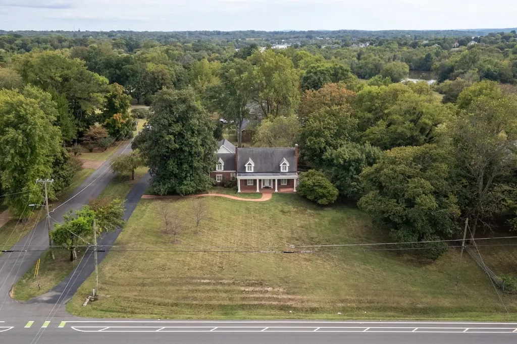 1201 Nashville Pike Gallatin TN 37066