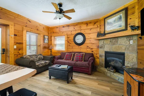 845 Golf View Boulevard Pigeon Forge TN 37863