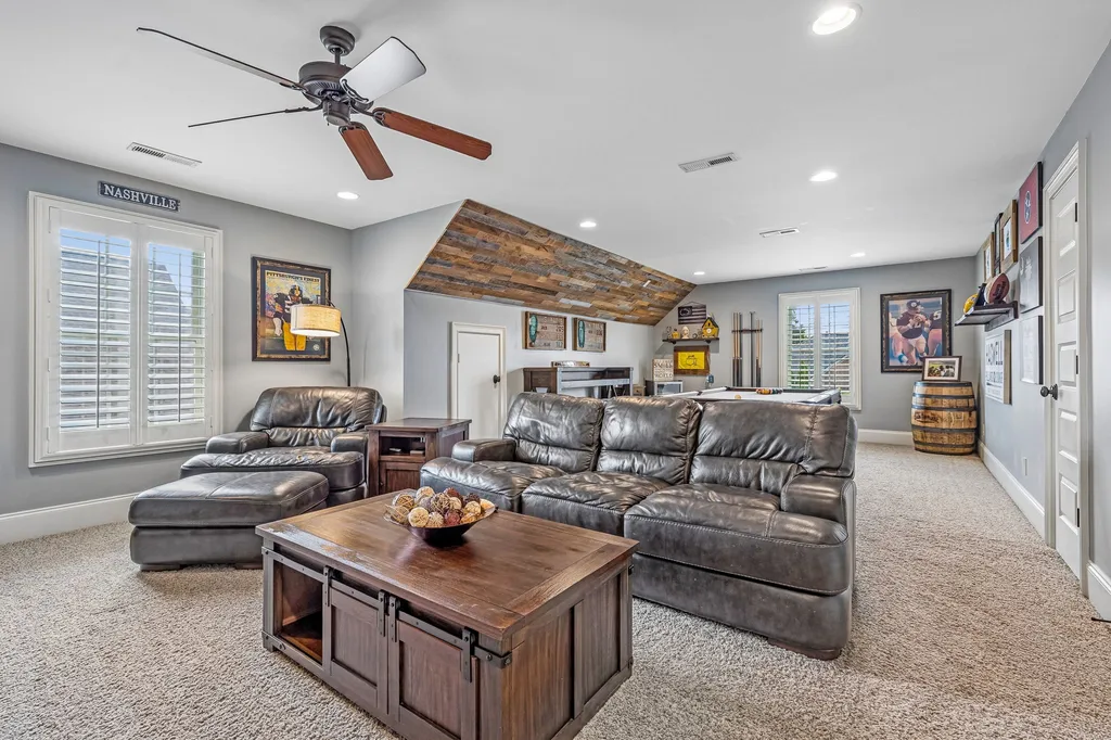 1023 Gadwall Circle Hendersonville TN 37075