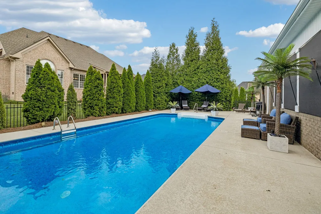 1023 Gadwall Circle Hendersonville TN 37075