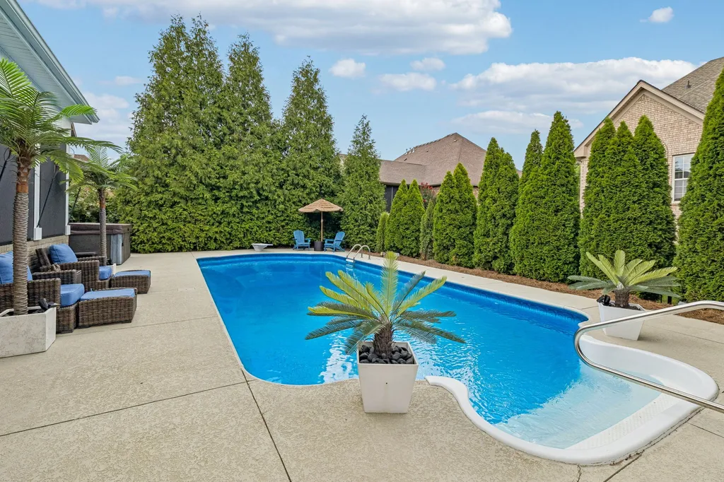 1023 Gadwall Circle Hendersonville TN 37075
