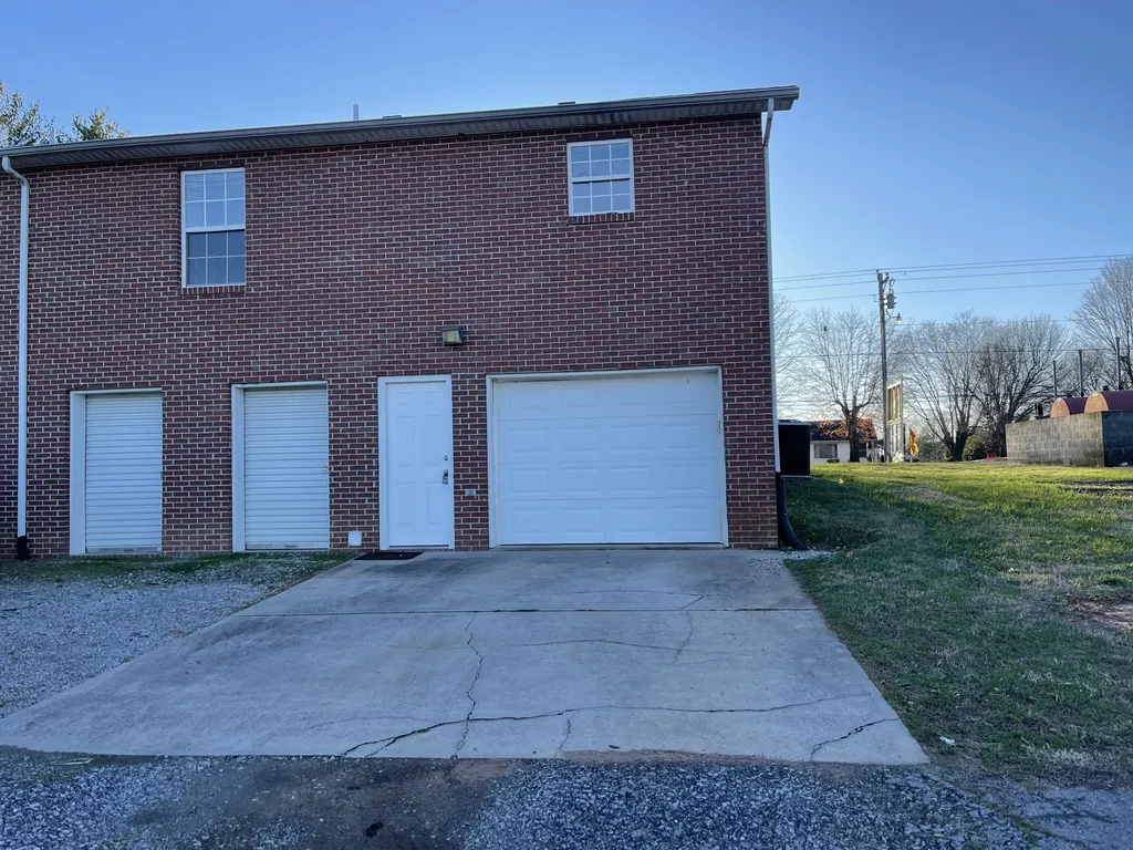 8049 Hillsboro Highway Hillsboro TN 37342