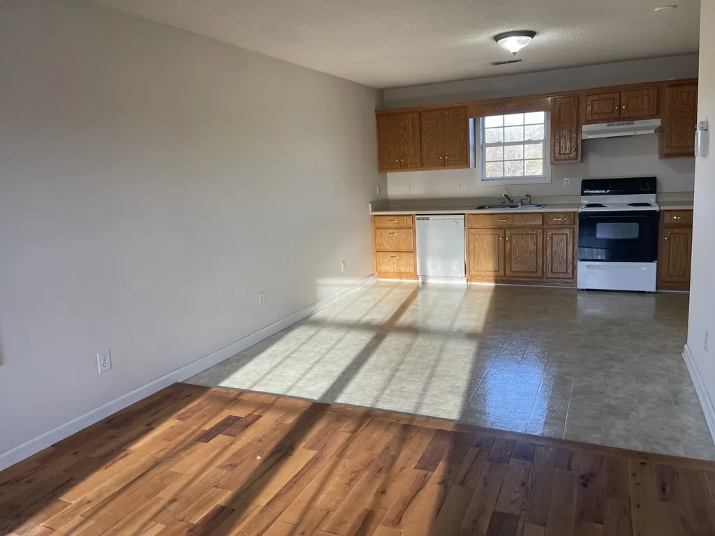 8049 Hillsboro Highway Hillsboro TN 37342