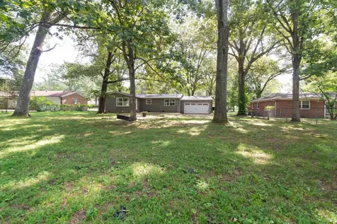 207 Old Fort Street Tullahoma TN 37388