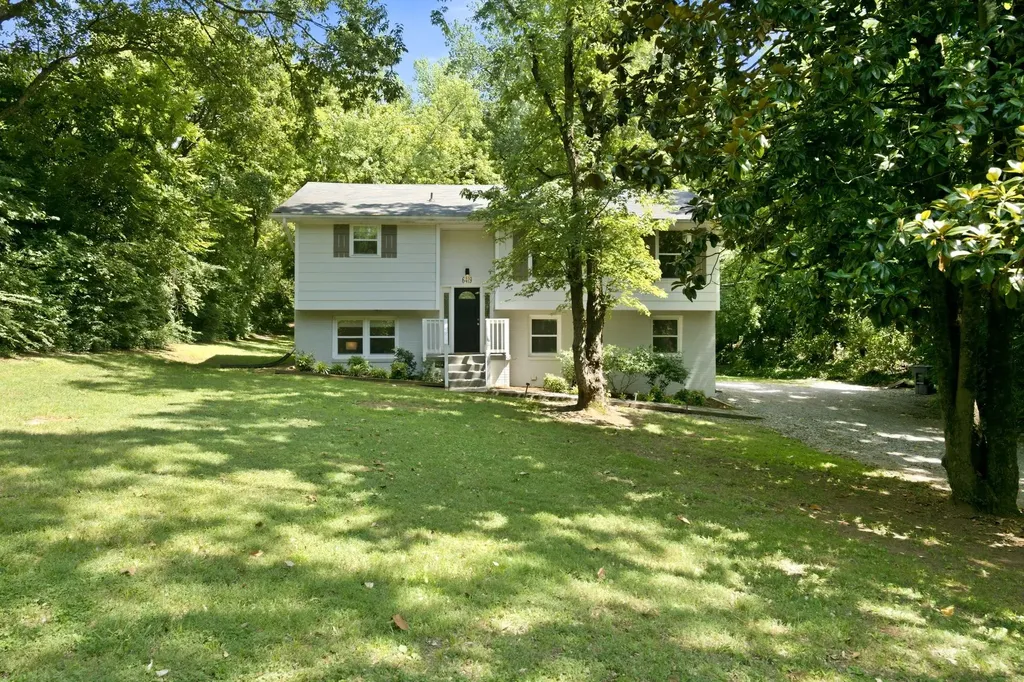 6419 Charlotte Road Circle Nashville TN 37209
