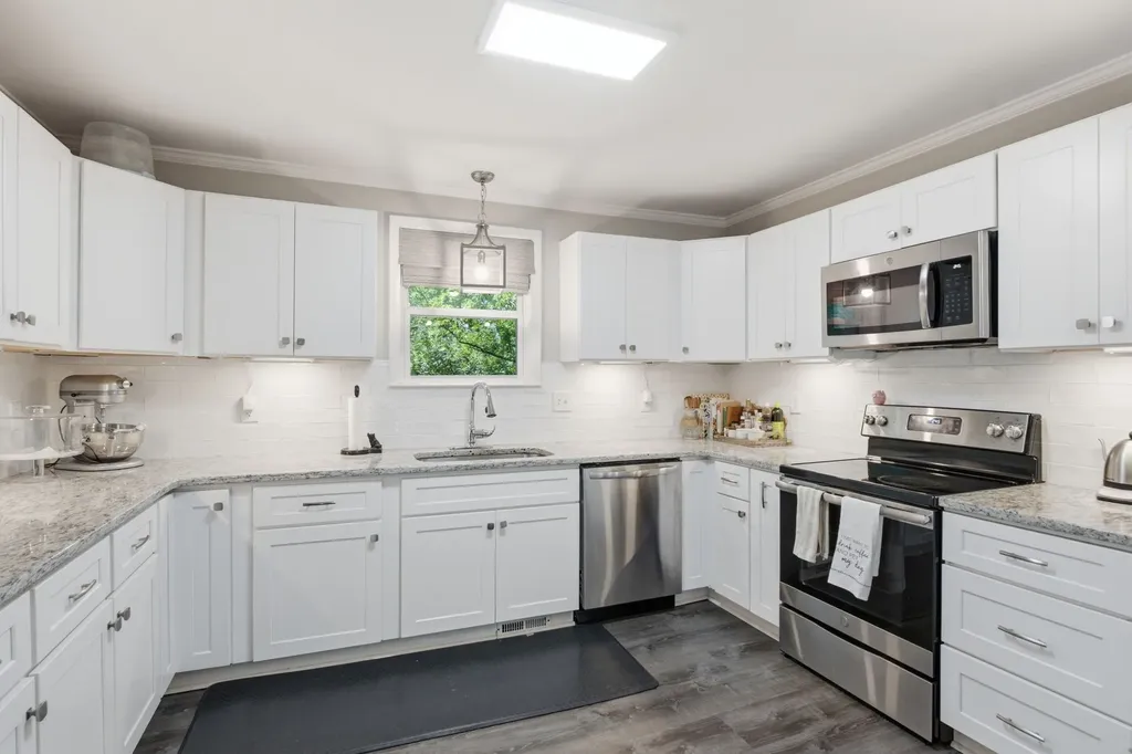 6419 Charlotte Road Circle Nashville TN 37209