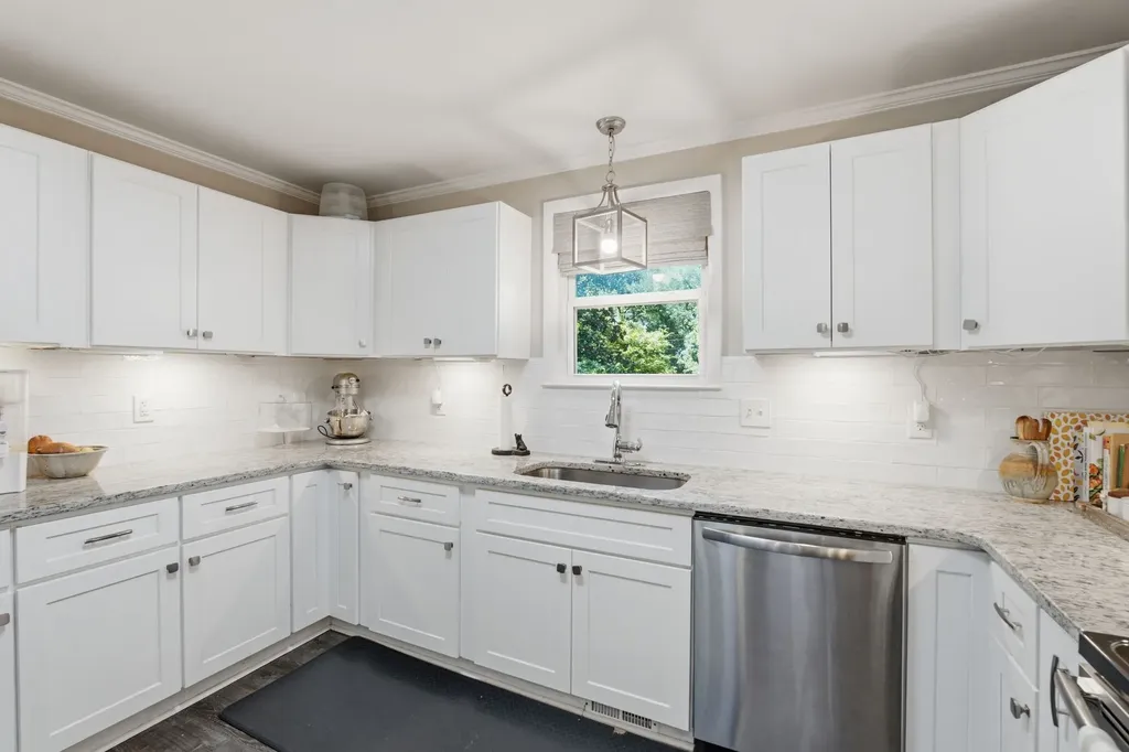 6419 Charlotte Road Circle Nashville TN 37209