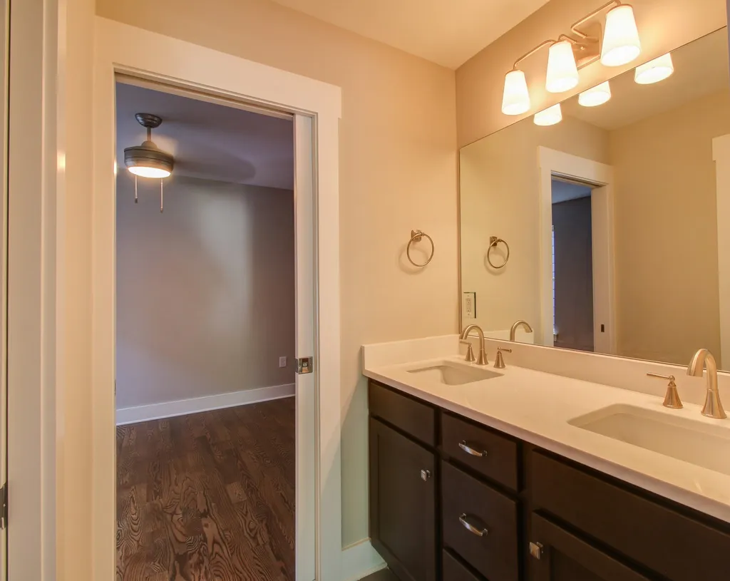 1823B 11th Ave, N Nashville TN 37208