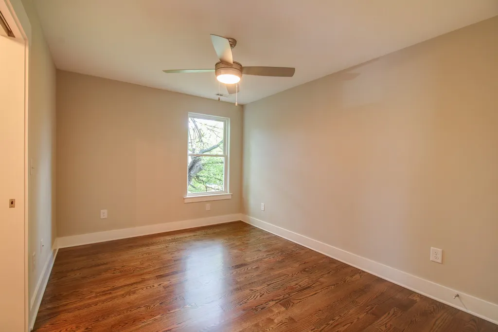 1823B 11th Ave, N Nashville TN 37208