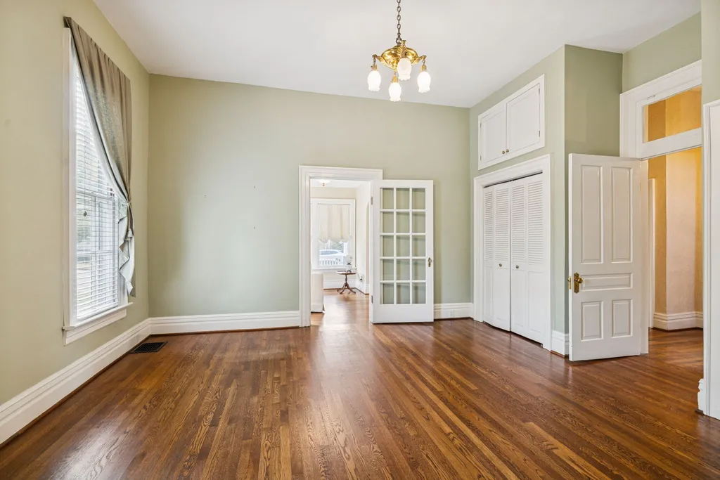 215 4th Ave, S Franklin TN 37064