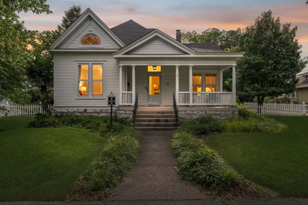 215 4th Ave, S Franklin TN 37064